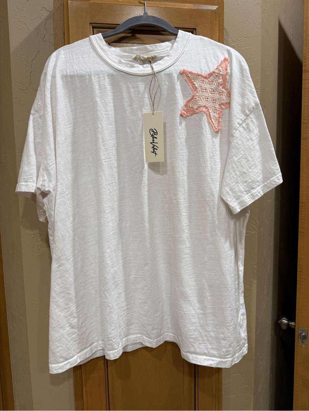 Cute Blue Velvet White Short Sleeve Tee with Pink Star Patch